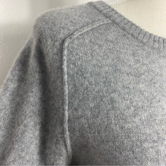 Cashmere sweater Blanket Stitch Crew neck long lined exposed seam Theory - Picture 3 of 9